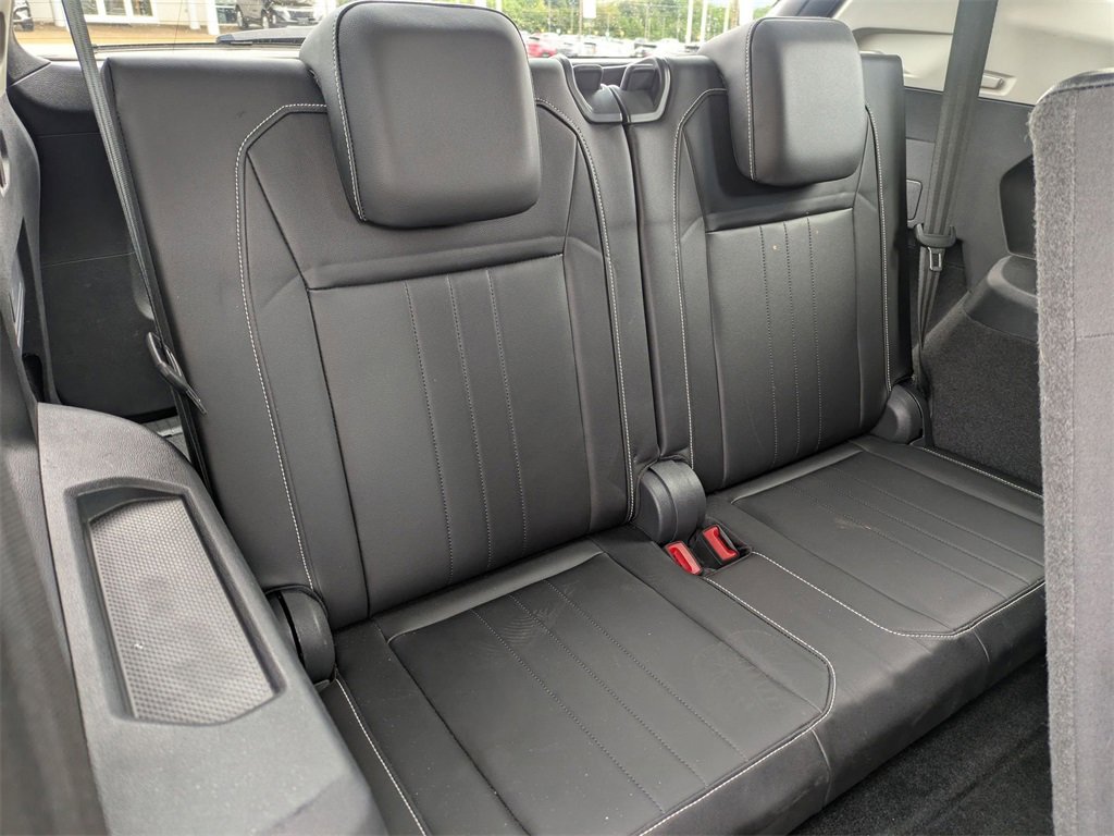 Used 2024 Volkswagen Tiguan SE image 27