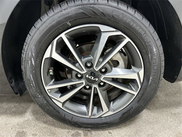 Used 2024 Kia Forte LXS image 14