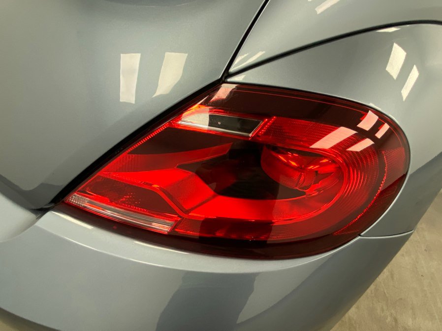 Used 2019 Volkswagen Beetle 2.0T SE FWD image 23