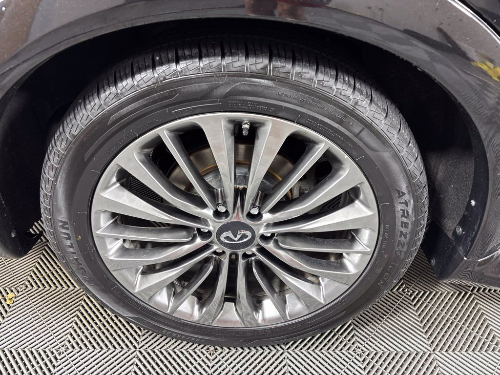 Used 2018 INFINITI QX80 2WD w/ Driver Assistance Package image 5