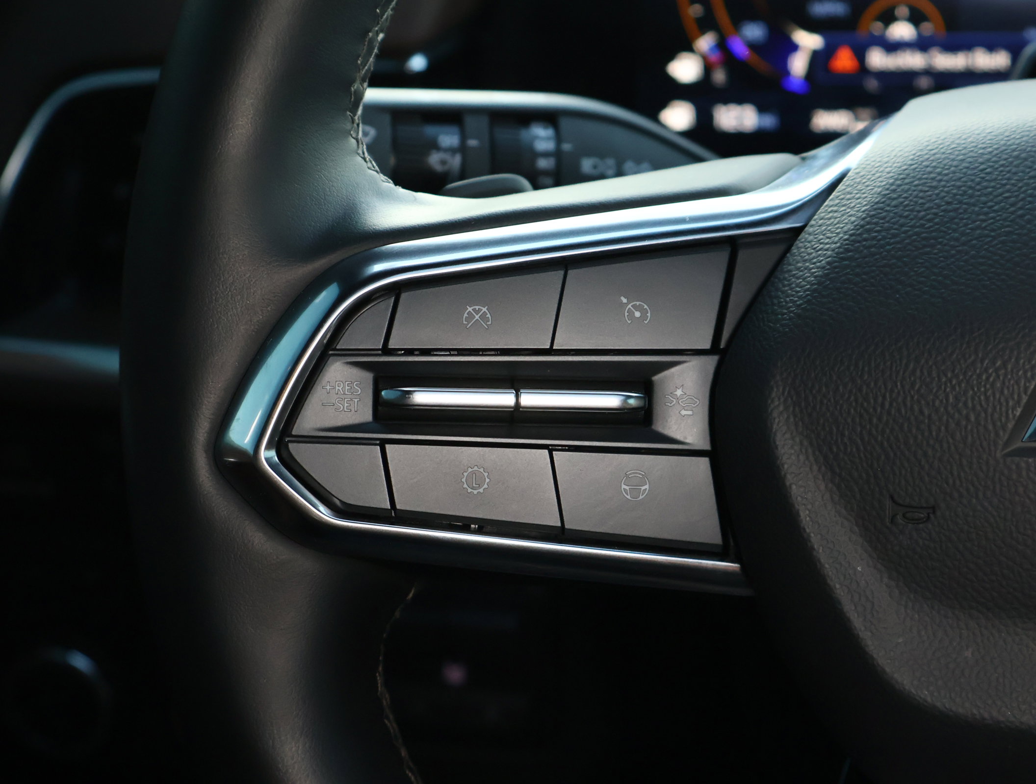 Certified 2025 Chevrolet Suburban High Country image 18