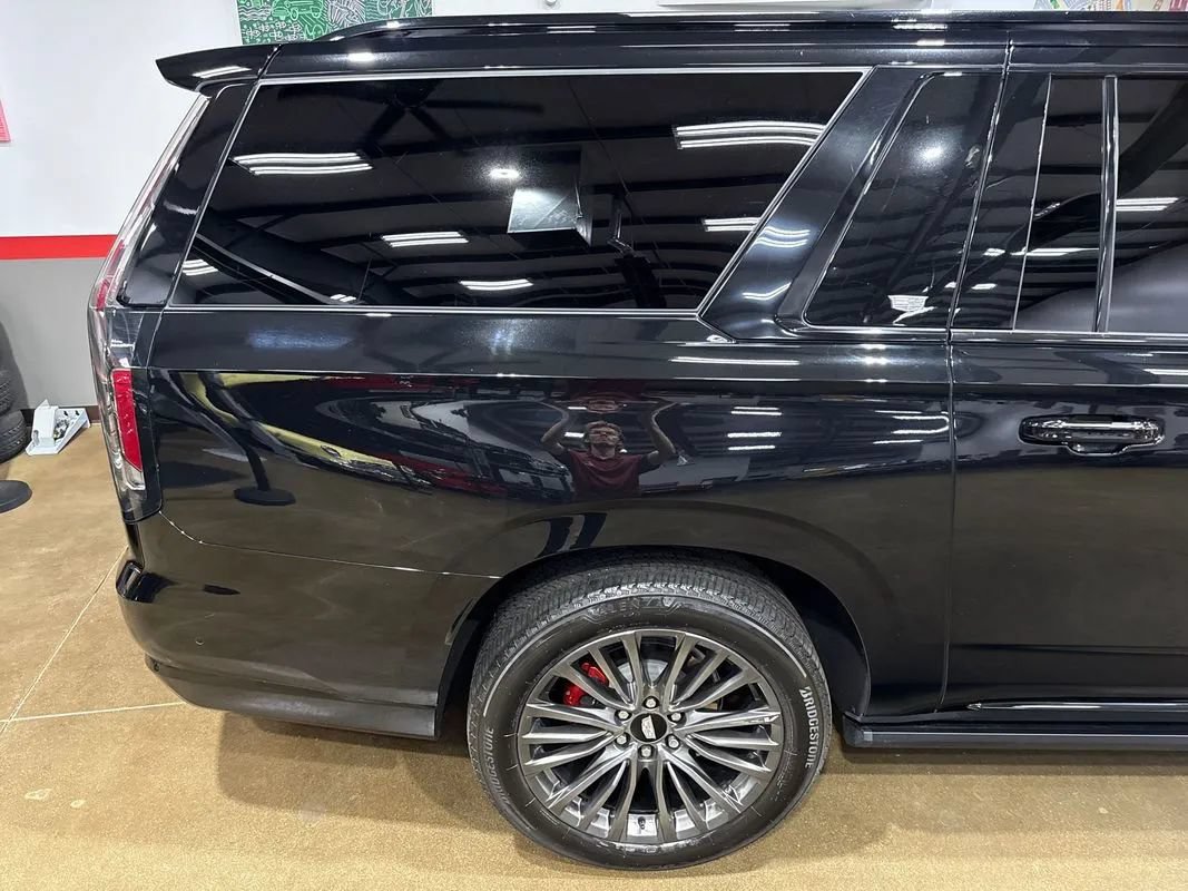 Used 2023 Cadillac Escalade ESV V AWD/4WD image 46