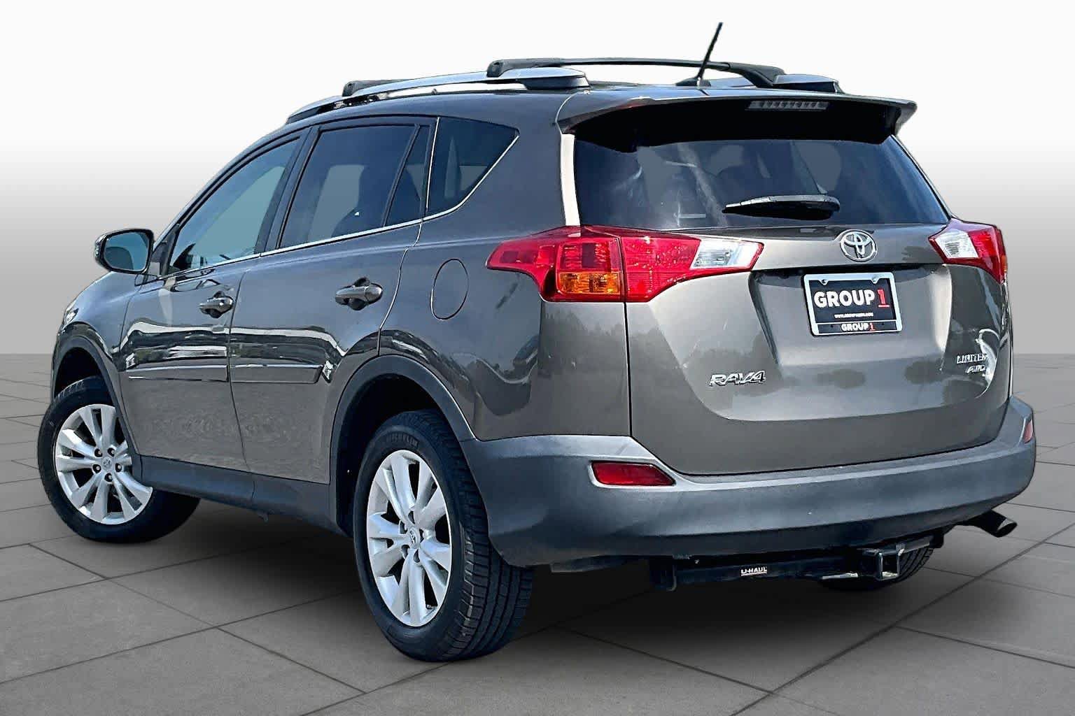 Used 2015 Toyota RAV4 Limited w/ Technology Package AWD/4WD image 12