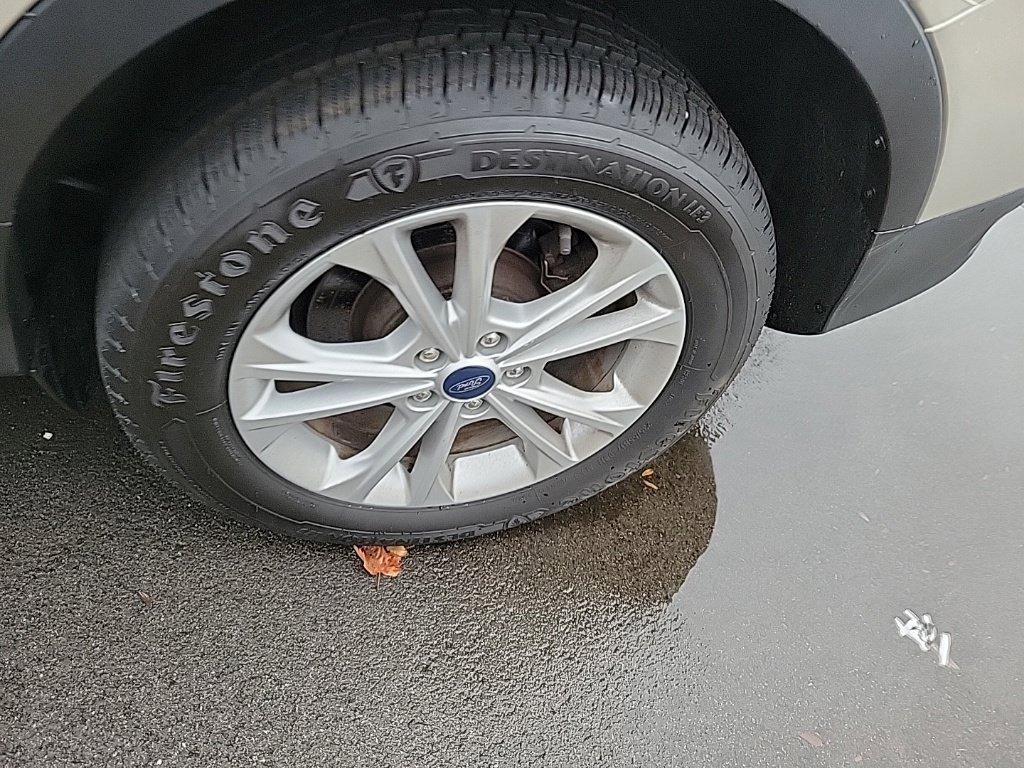 Used 2018 Ford Escape SE AWD/4WD image 5