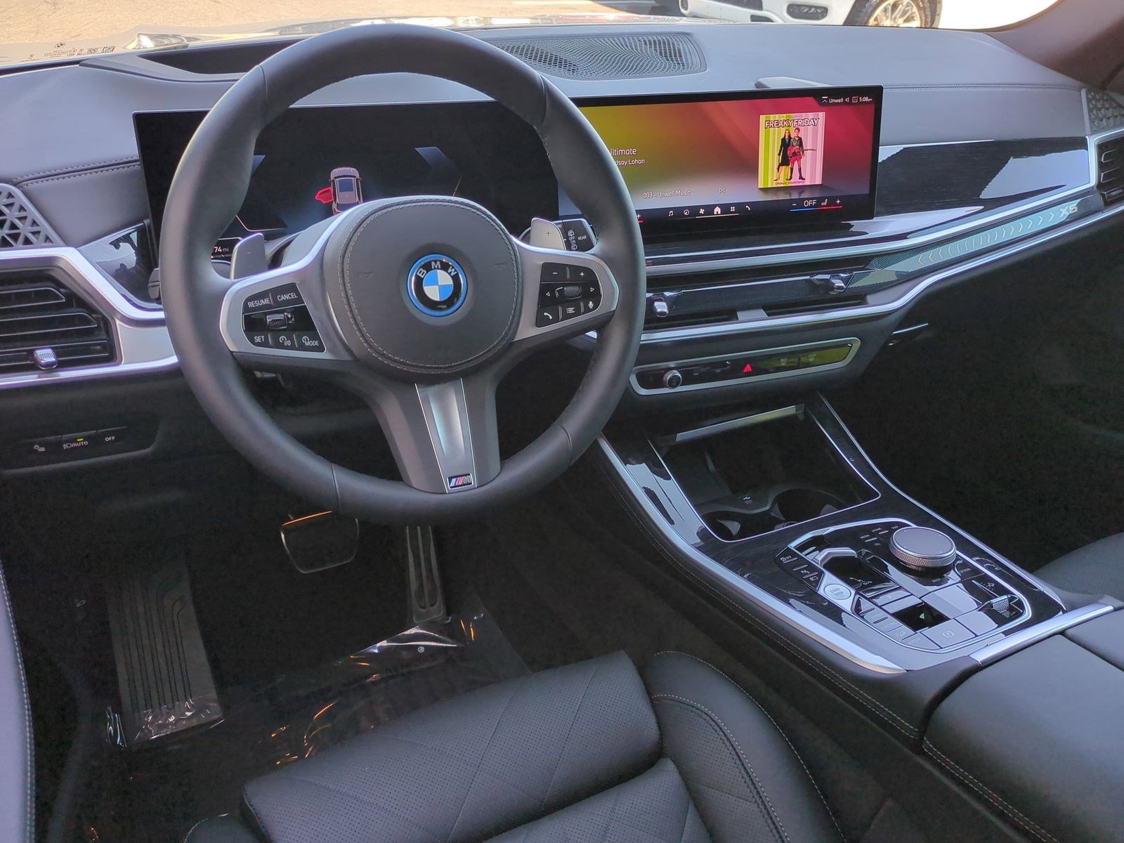 Certified 2025 BMW X5 xDrive50e w/ M Sport Package AWD/4WD image 29