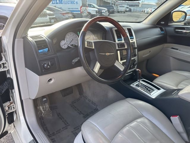 Used 2007 Chrysler 300 C w/ Protection Group II image 19