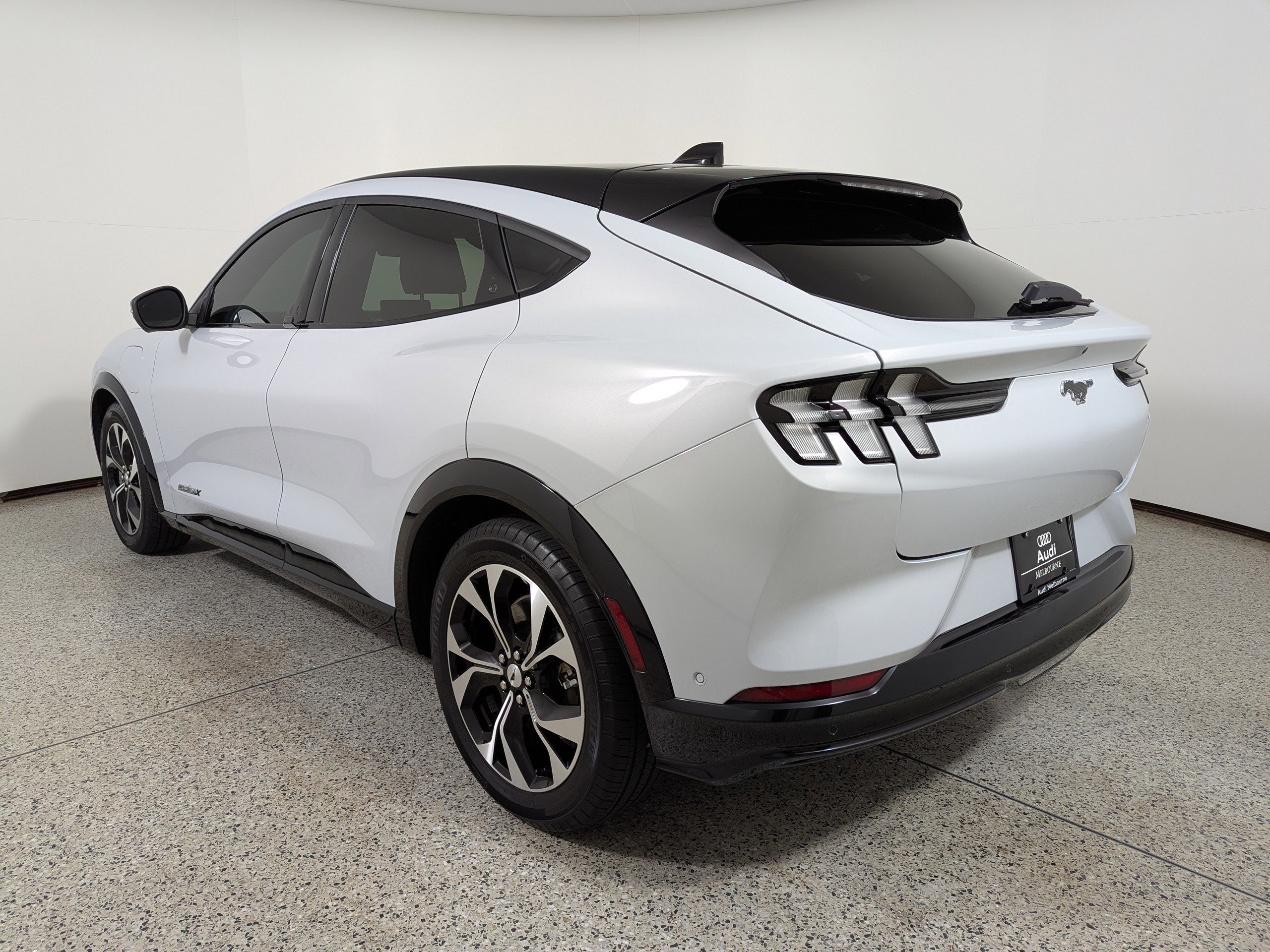 Used 2023 Ford Mustang Mach-E Premium image 5