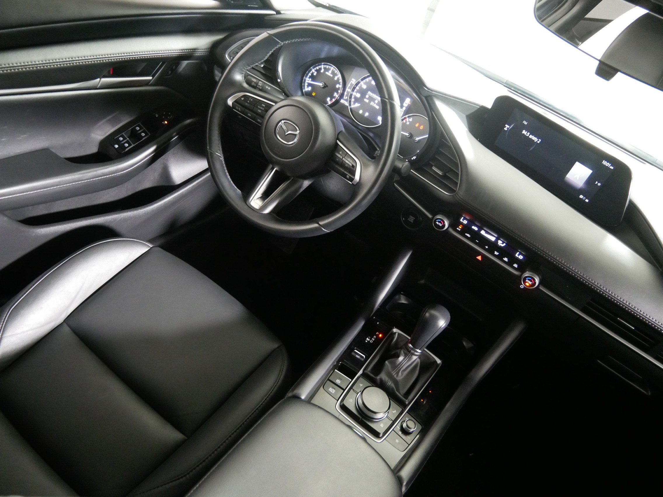 Used 2025 MAZDA MAZDA3 s FWD image 9