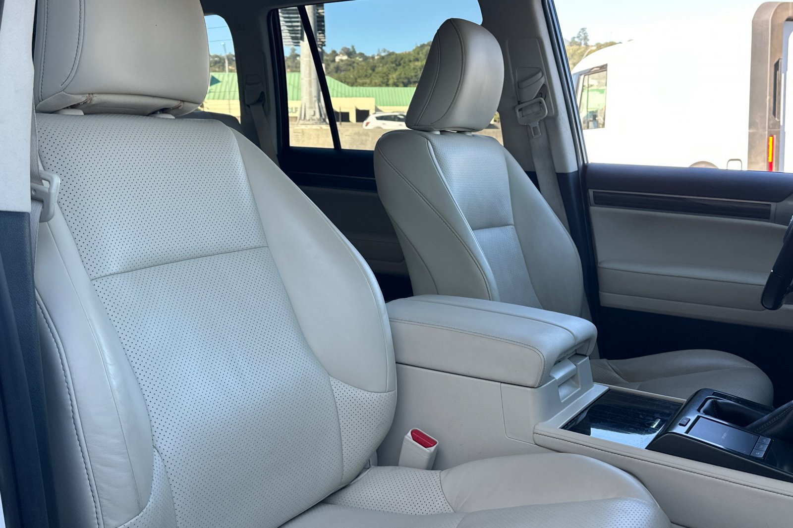 Used 2022 Lexus GX 460 Luxury w/ Off Road Package AWD/4WD image 43
