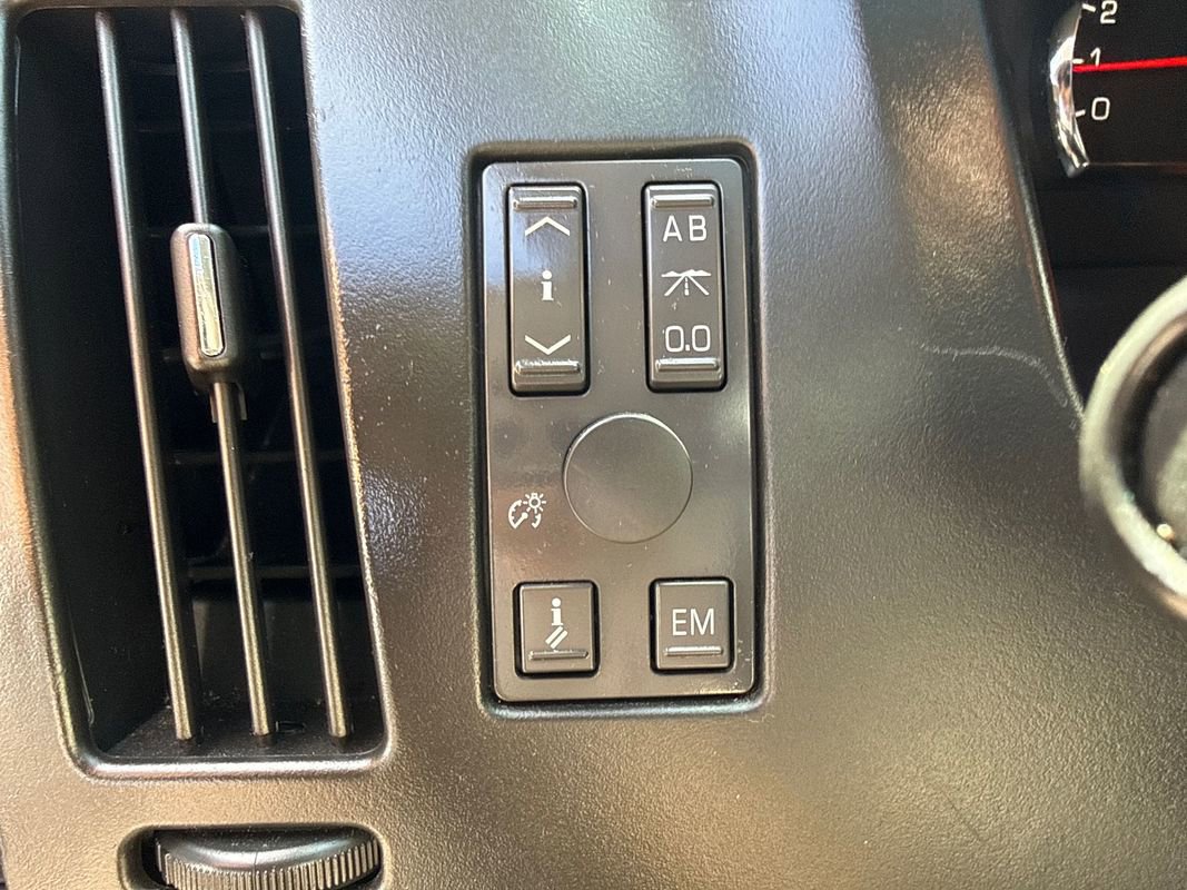 Used 2006 Cadillac STS V8 w/ Preferred Equipment Group RWD image 14