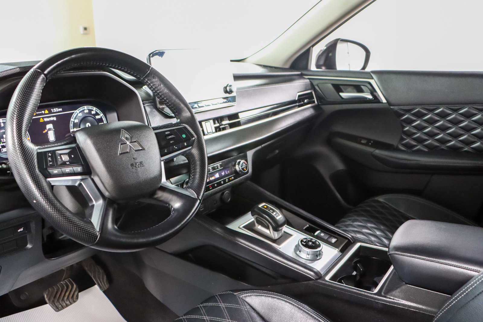 Used 2023 Mitsubishi Outlander SEL image 21