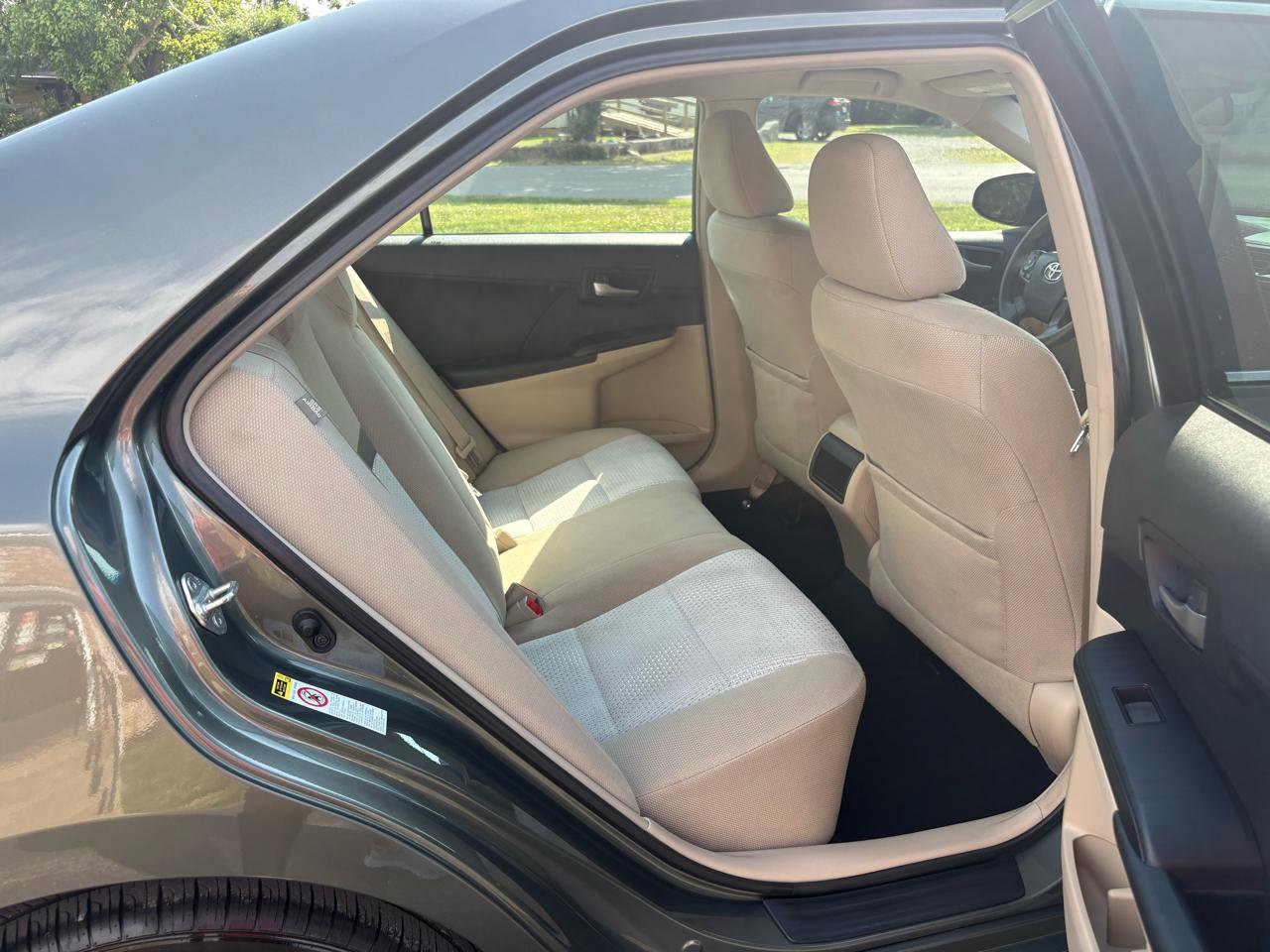 Used 2012 Toyota Camry LE FWD image 15