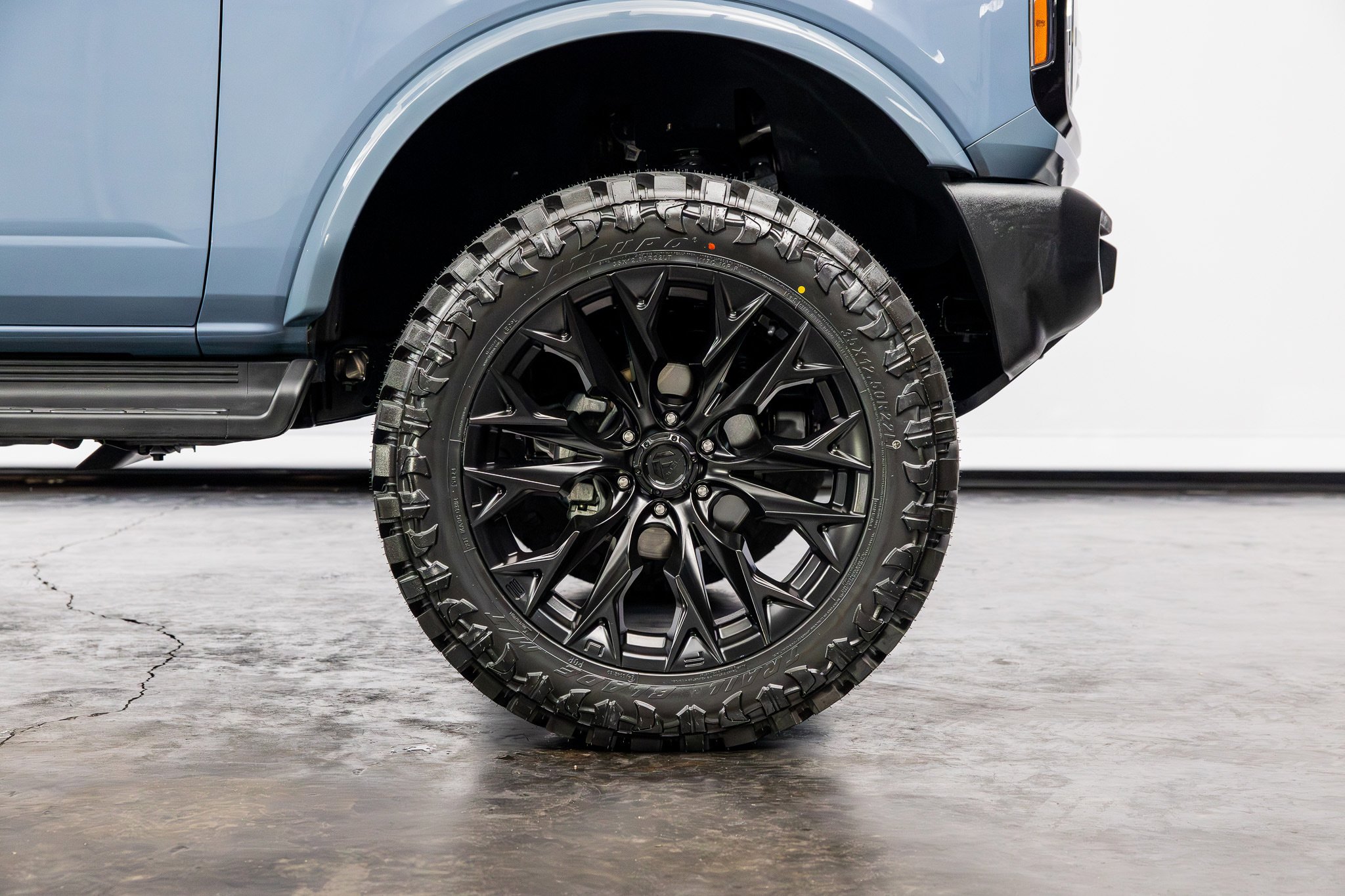 Used 2025 Ford Bronco Outer Banks AWD/4WD image 23