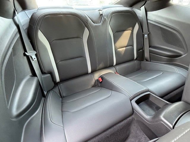 Used 2020 Chevrolet Camaro LT image 15