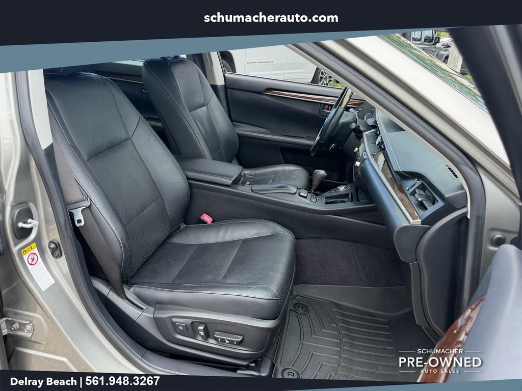 Used 2015 Lexus ES 350 w/ Luxury Package FWD image 18