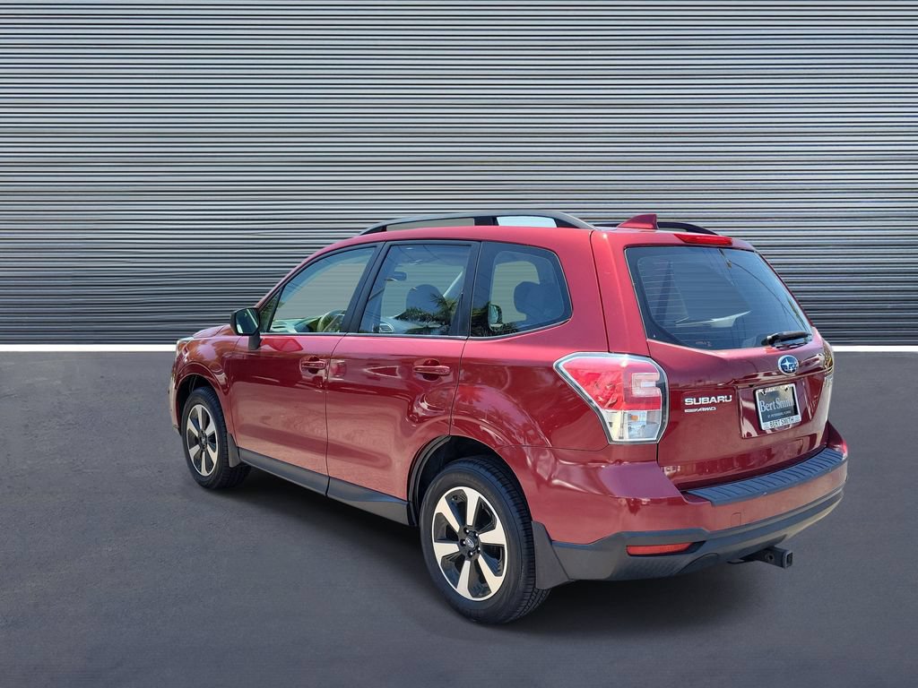 Used 2017 Subaru Forester 2.5i w/ Alloy Wheel Package AWD/4WD image 4