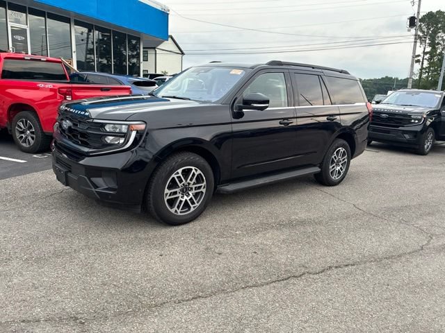 Used 2025 Ford Expedition Active AWD/4WD image 12