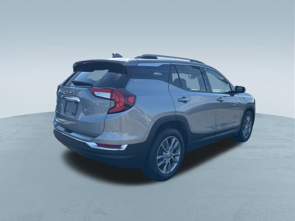 Used 2024 GMC Terrain SLT image 14