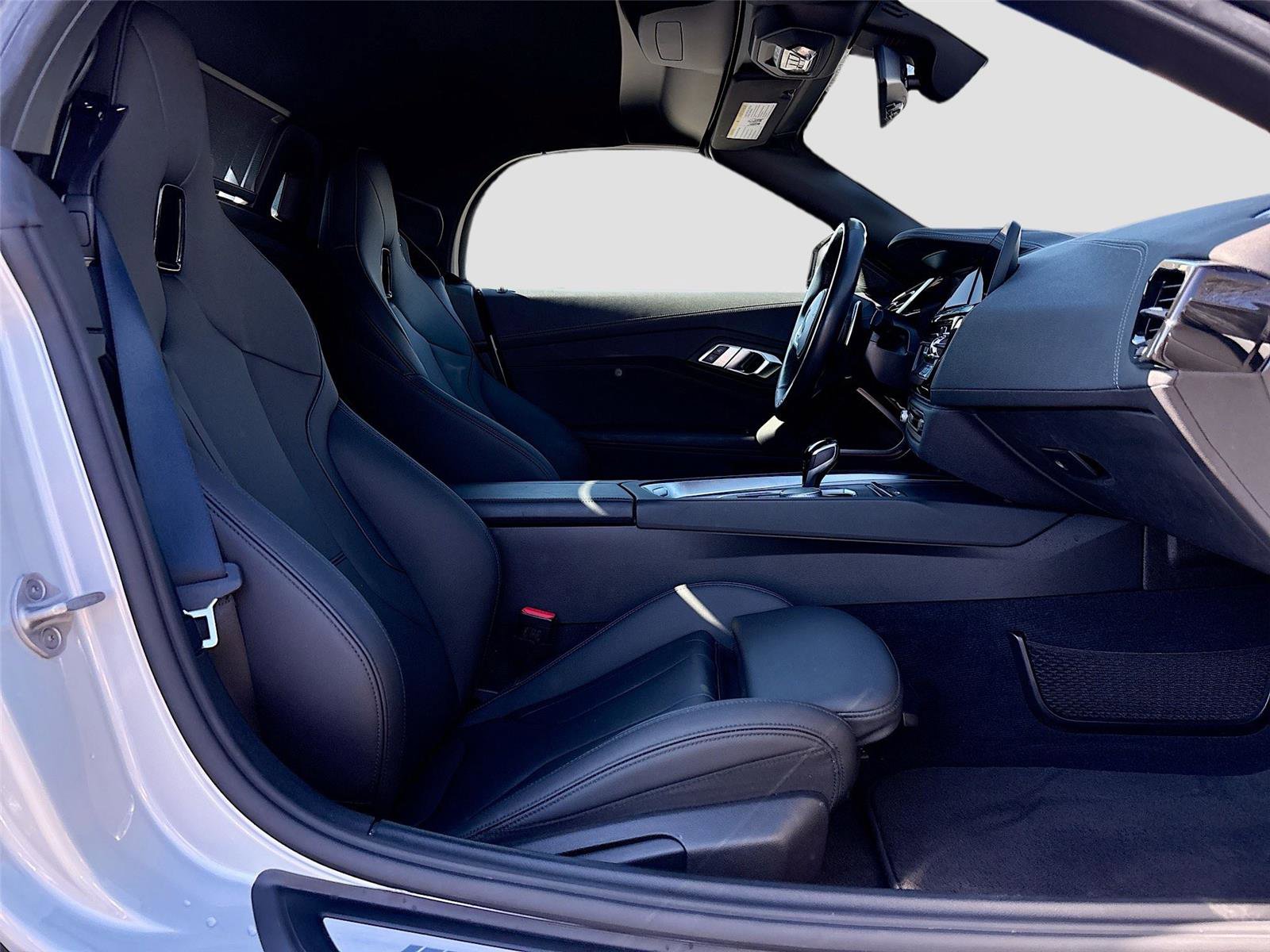 Used 2022 BMW Z4 sDrive30i w/ Premium Package image 31