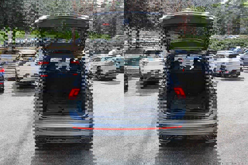 Used 2024 Volkswagen Tiguan SE R-Line image 26