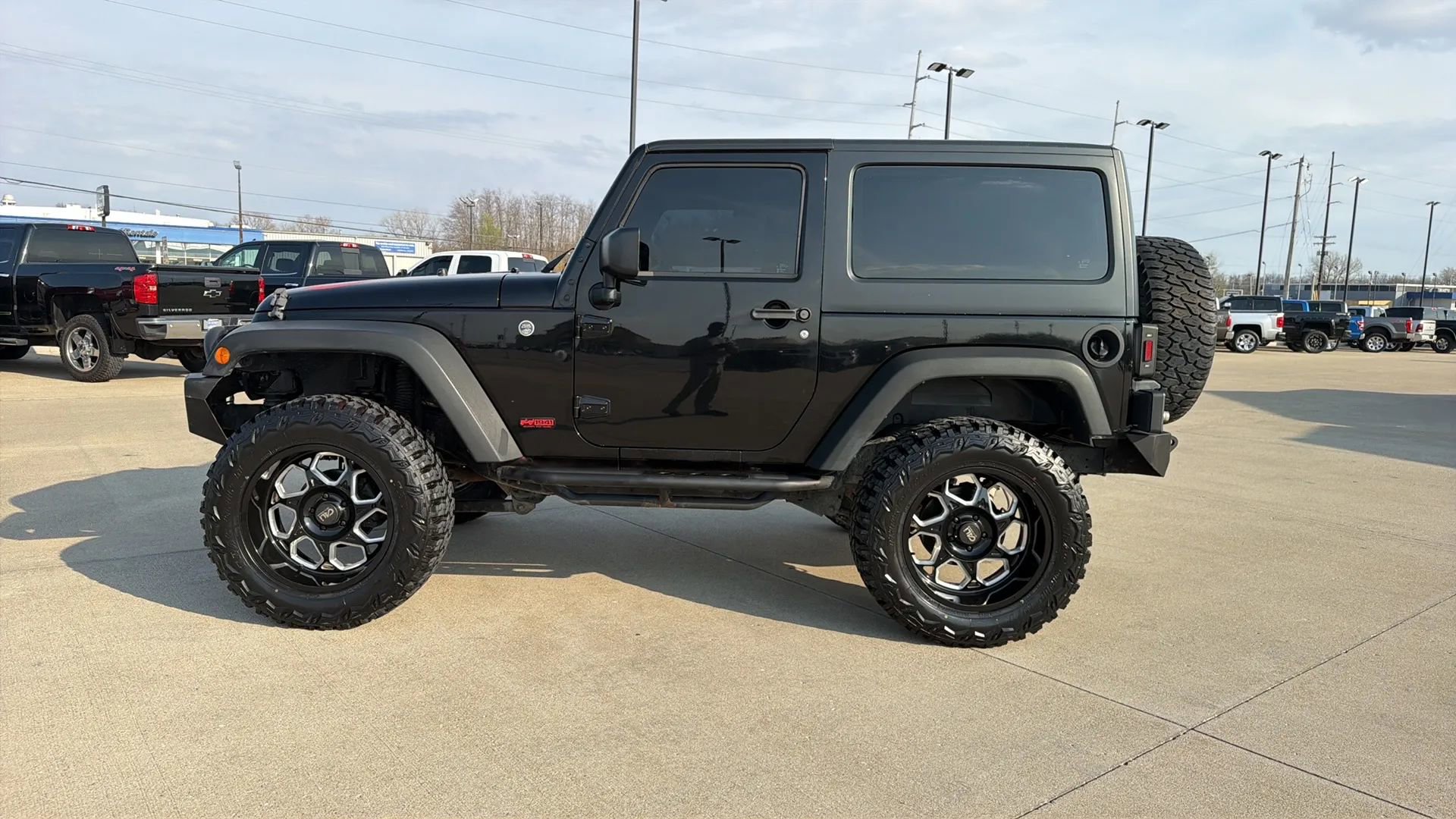 Used 2017 Jeep Wrangler Sport w/ Connectivity Group image 7