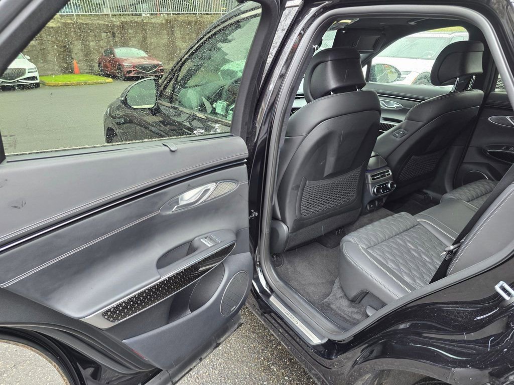 Certified 2025 Genesis GV70 3.5T Sport w/ Sport Prestige Package image 15