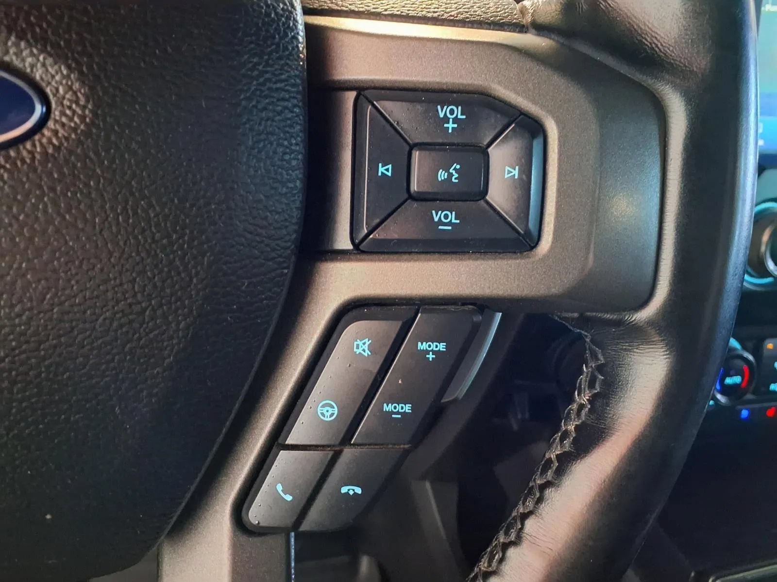 Used 2019 Ford F150 Raptor w/ Equipment Group 802A Luxury AWD/4WD image 27