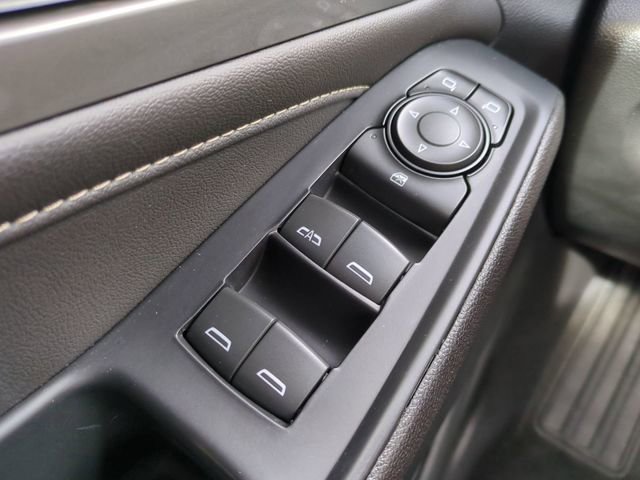 Certified 2023 Chevrolet Traverse LT image 28