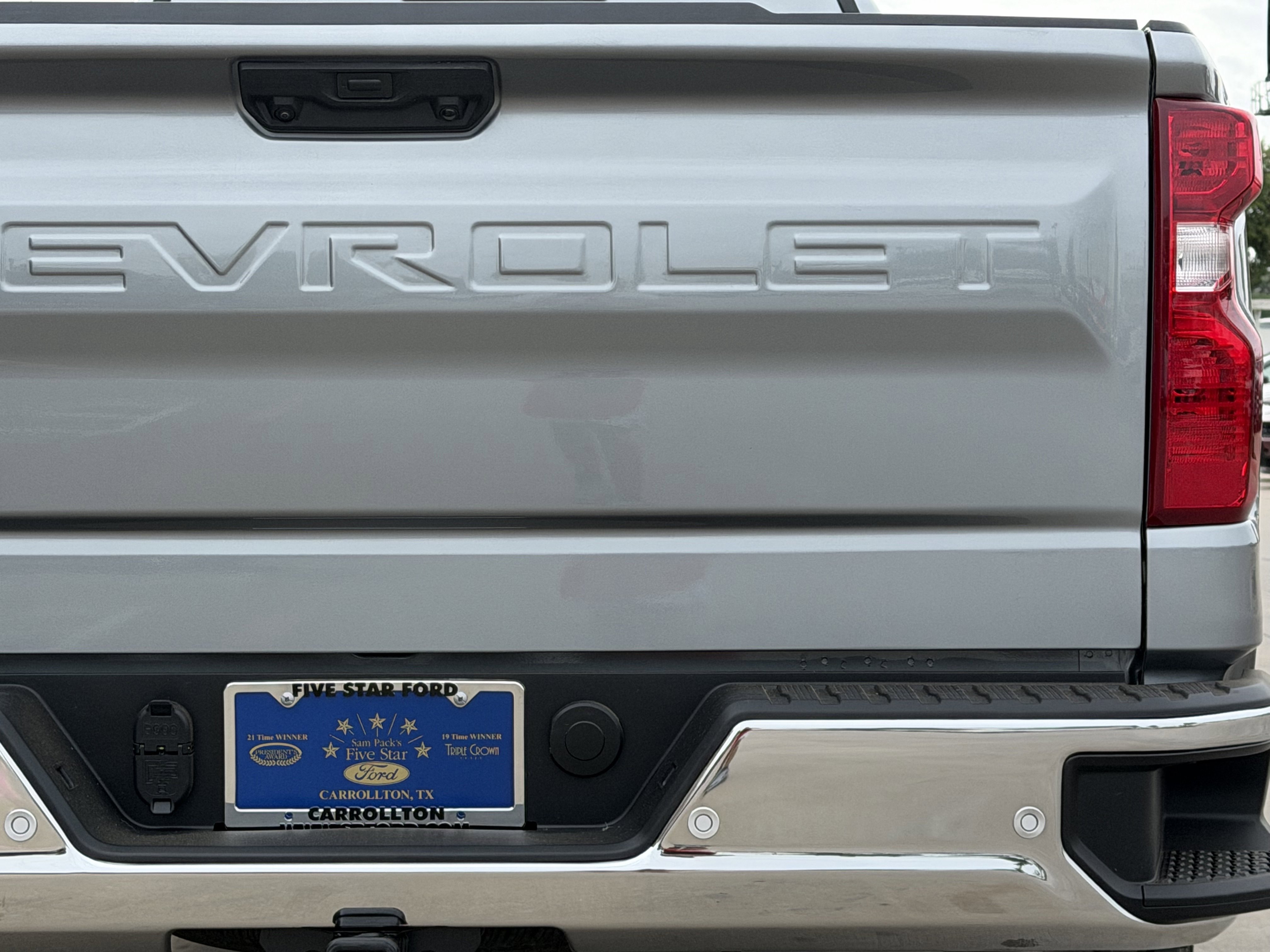 Used 2025 Chevrolet Silverado 1500 W/T w/ WT Safety Package AWD/4WD image 6