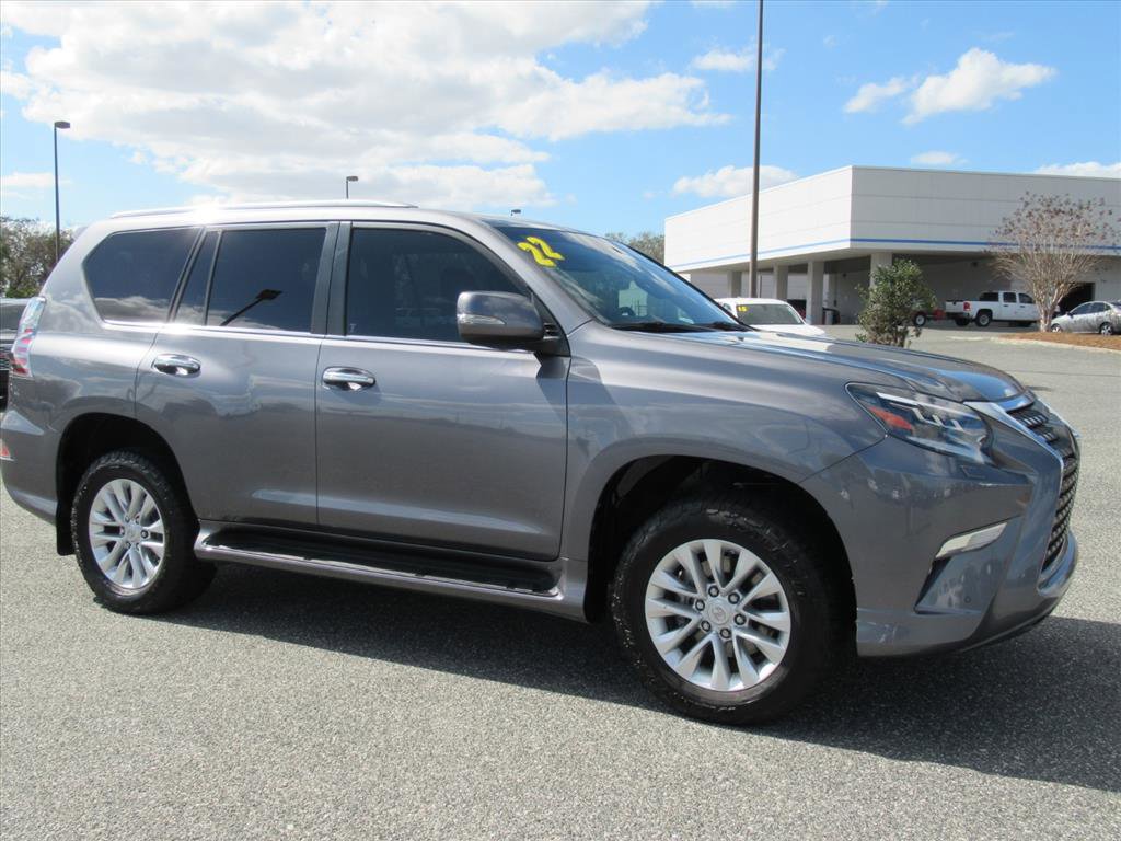 Used 2022 Lexus GX 460 Premium w/ Premium Package image 2
