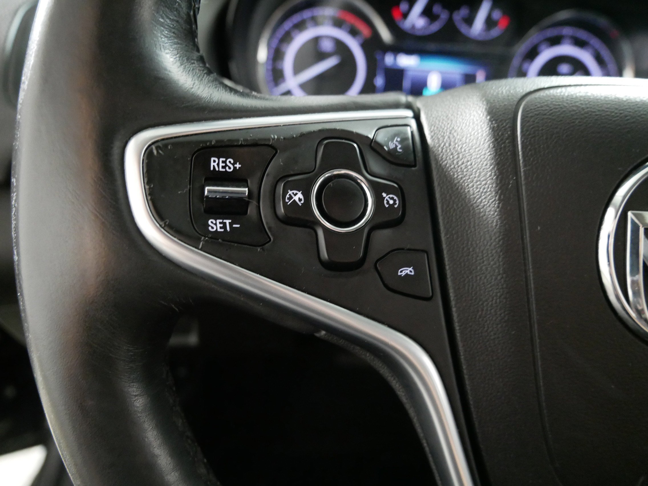 Used 2016 Buick Regal Sport Touring image 27