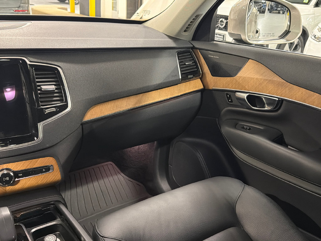 Certified 2023 Volvo XC90 B6 Plus w/ Protection Package Premier AWD/4WD image 24