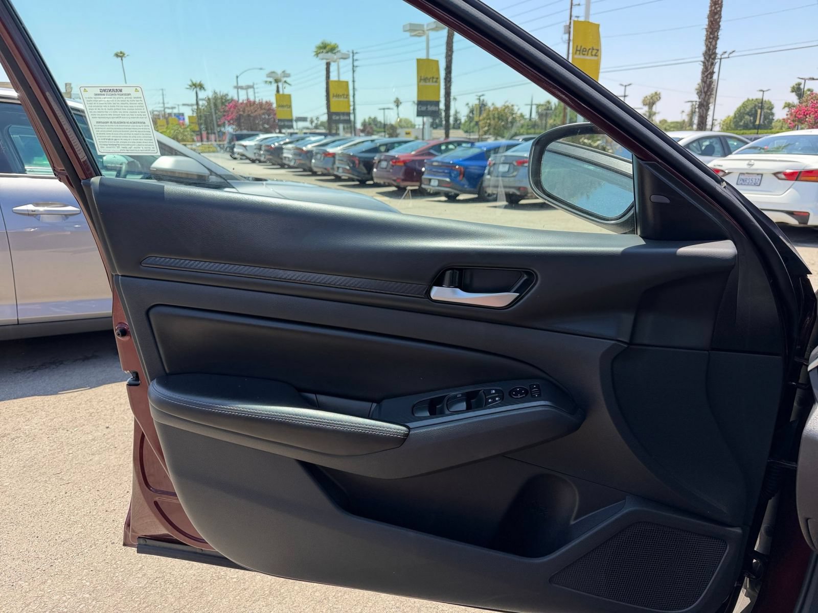 Used 2025 Nissan Altima 2.5 SV FWD image 18