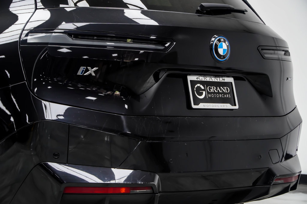 Used 2024 BMW iX xDrive50 w/ Premium Package AWD/4WD image 20