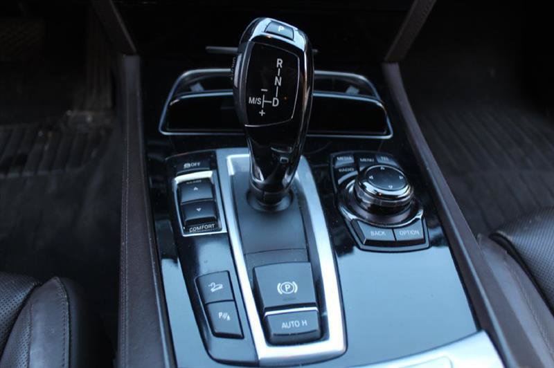 Used 2013 BMW 750Li xDrive AWD/4WD image 20