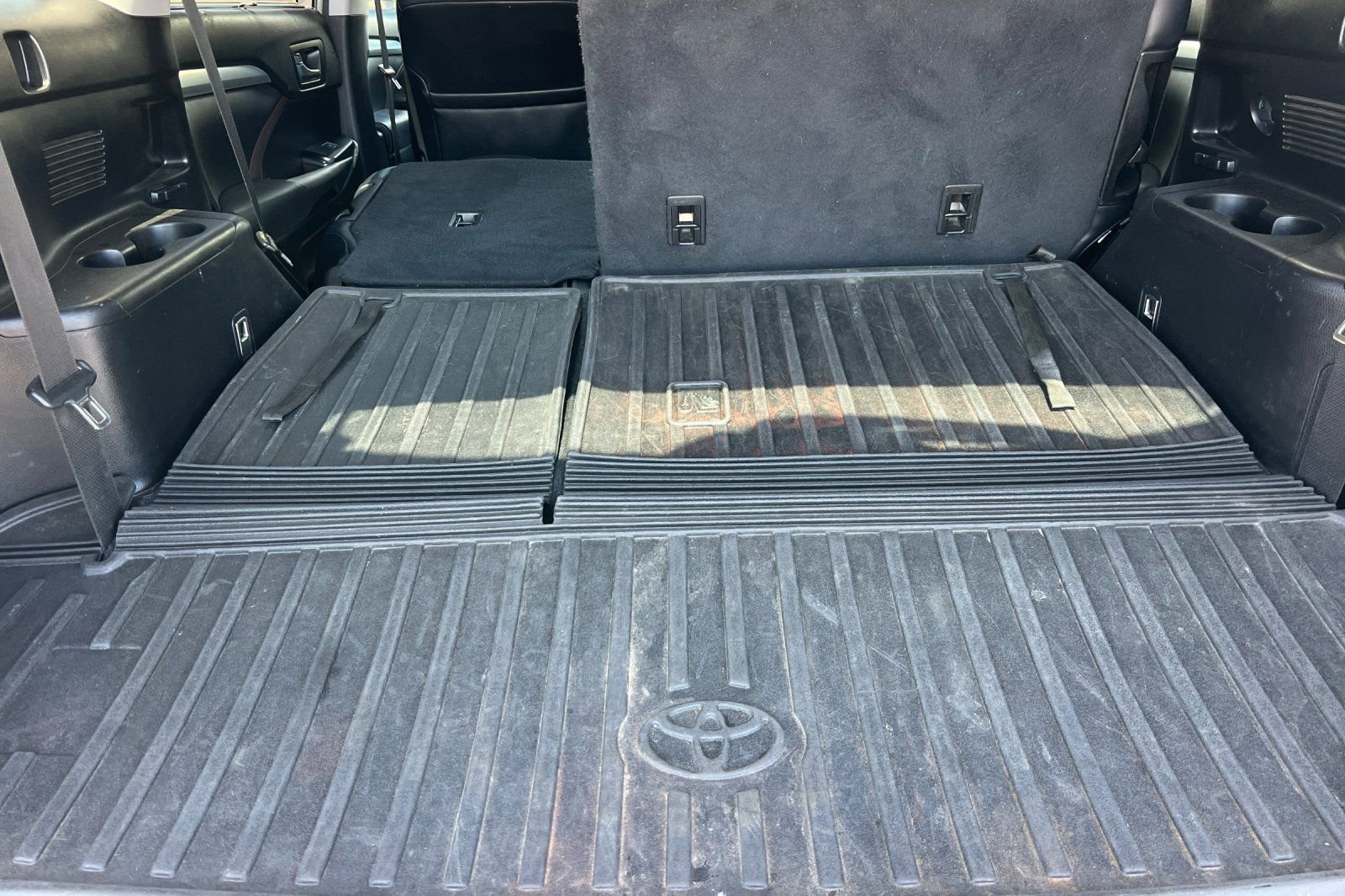 Used 2018 Toyota Highlander XLE AWD/4WD image 16