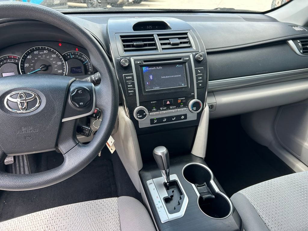 Used 2013 Toyota Camry LE FWD image 17