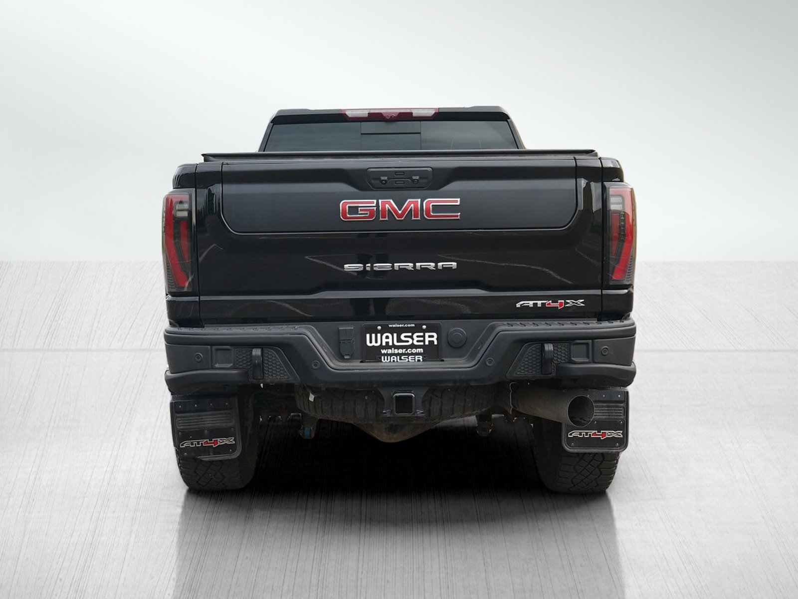 Used 2024 GMC Sierra 2500 AT4X w/ AT4X AEV Edition AWD/4WD image 5