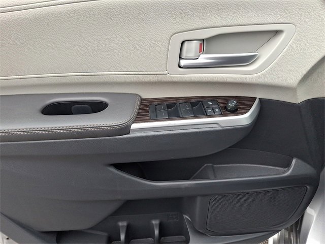 Used 2024 Toyota Sienna XLE image 13
