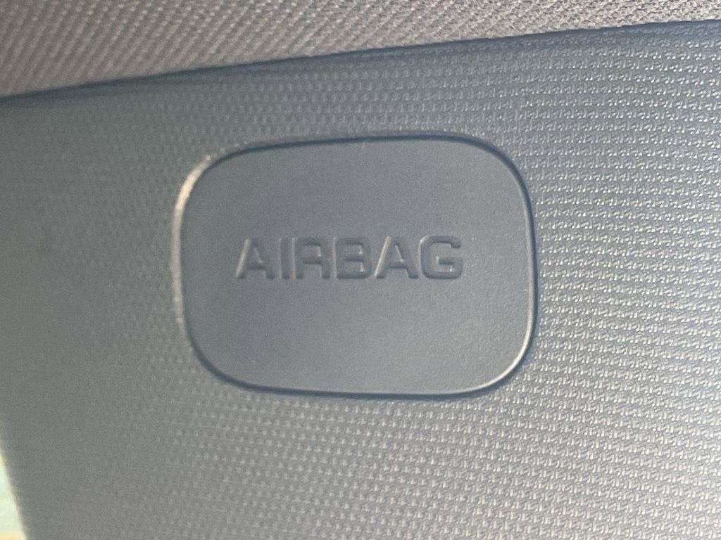 Certified 2024 Chevrolet TrailBlazer RS w/ Driver Confidence Package image 37