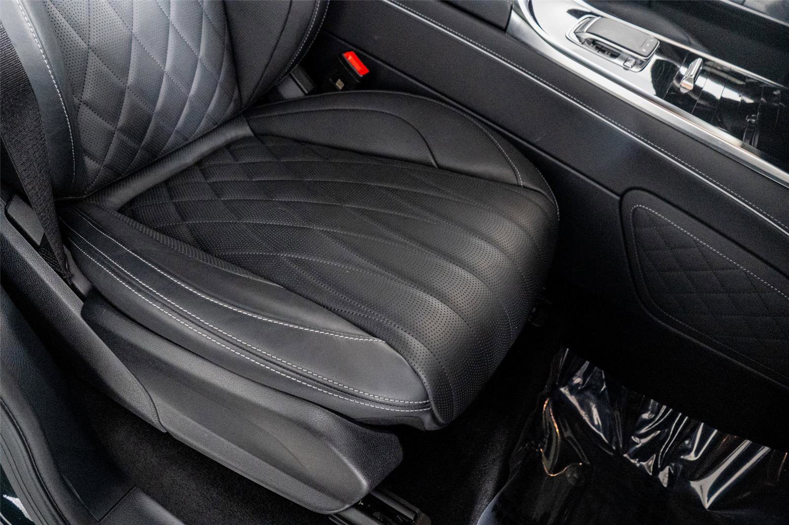Used 2025 Mercedes-Benz G 63 AMG 4MATIC image 33