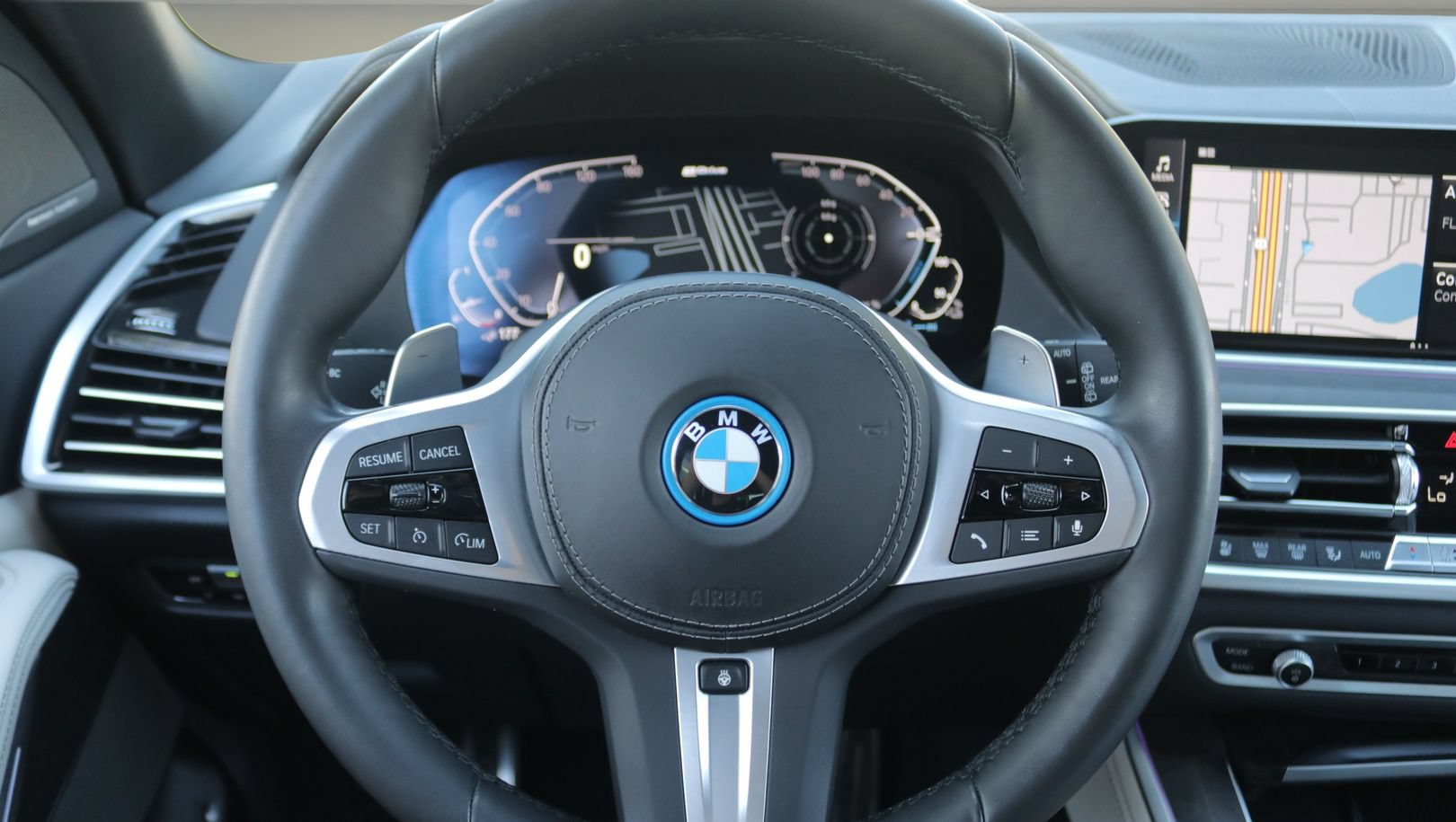 Used 2022 BMW X5 xDrive45e w/ M Sport Package AWD/4WD image 18