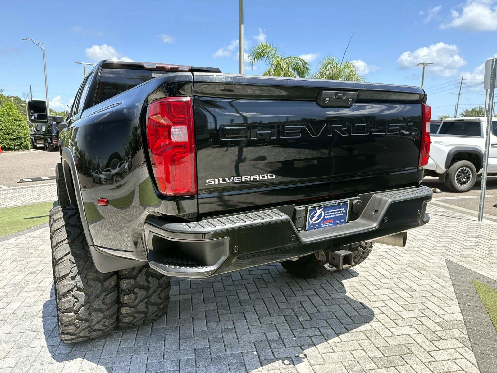 Used 2021 Chevrolet Silverado 3500 High Country AWD/4WD image 9
