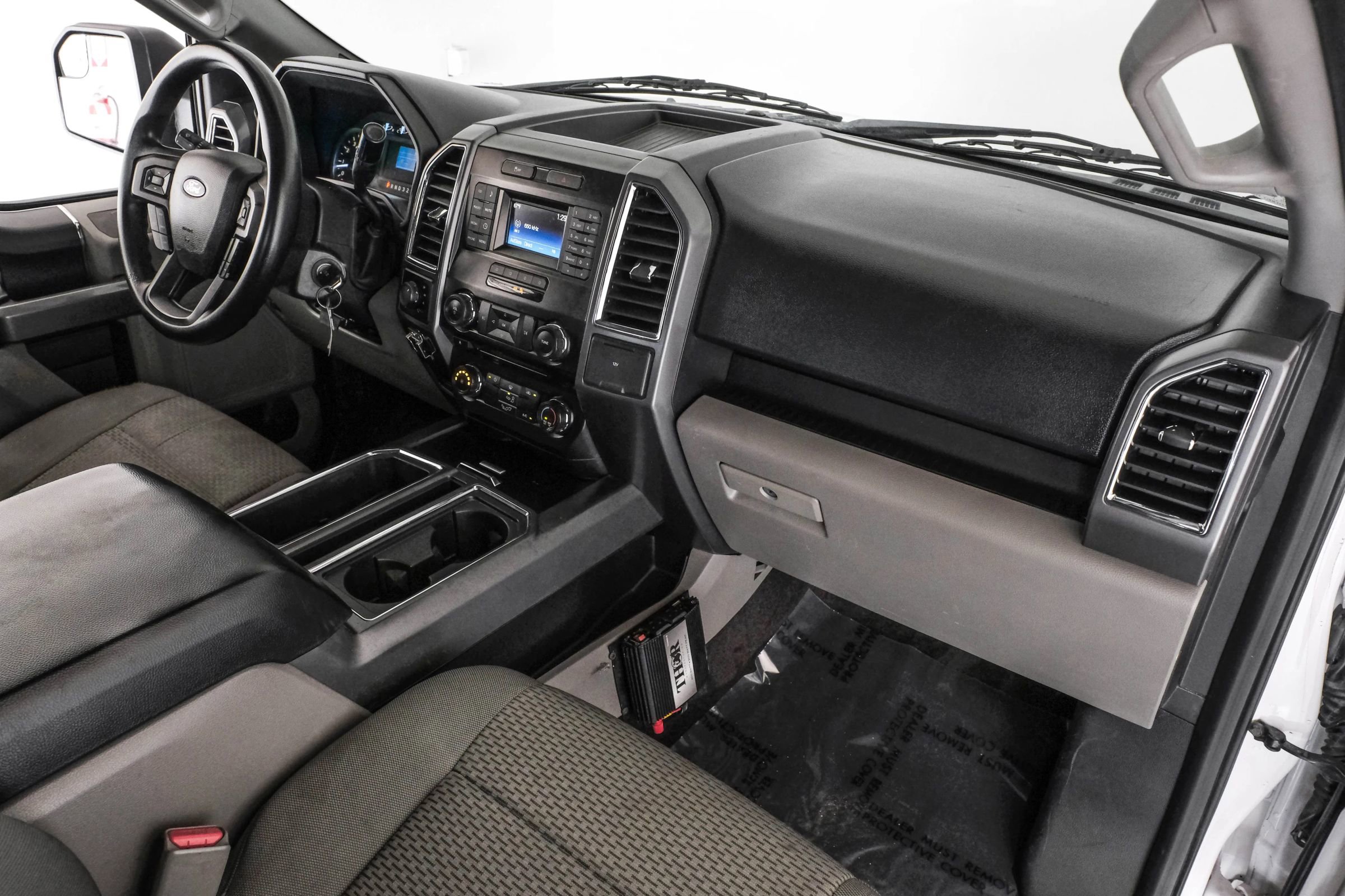 Used 2015 Ford F150 XLT image 11