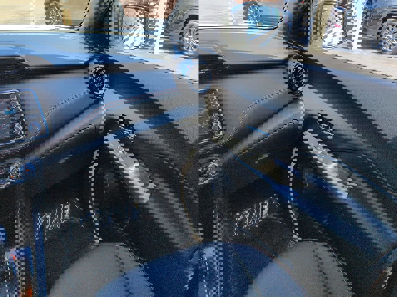 Used 2020 Nissan Kicks SR w/ SR Premium Package image 17