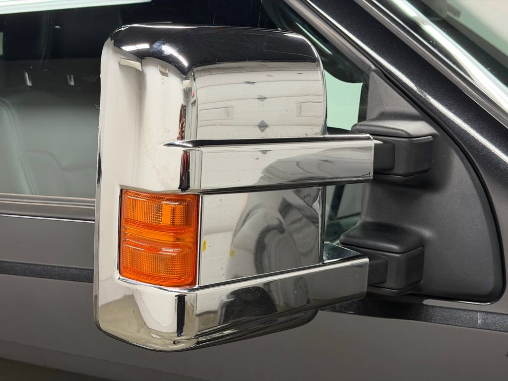 Used 2015 Ford F250 Lariat w/ Lariat Interior Package image 17