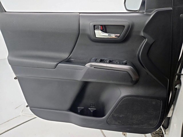 Used 2020 Toyota Tacoma TRD Sport image 8