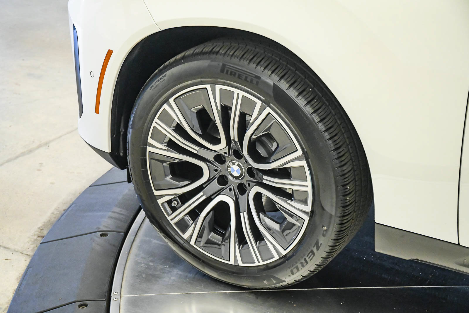 Used 2026 BMW X3 xDrive30i w/ Convenience Package AWD/4WD image 9