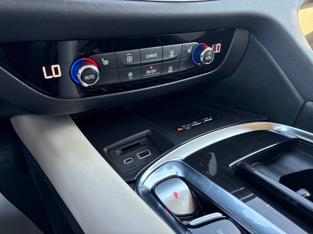 Used 2024 Buick Enclave Essence w/ Technology Package FWD image 32
