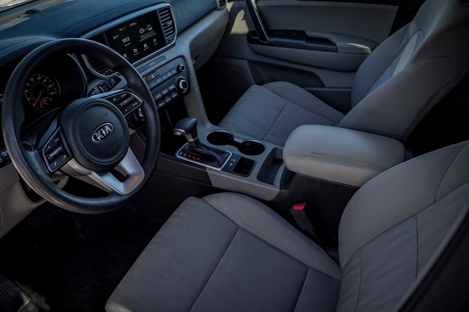 Used 2022 Kia Sportage LX image 9